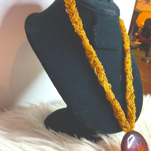 Vintage Gold Twisted Bead Necklace with Natural Pendant - Picture 3 of 9